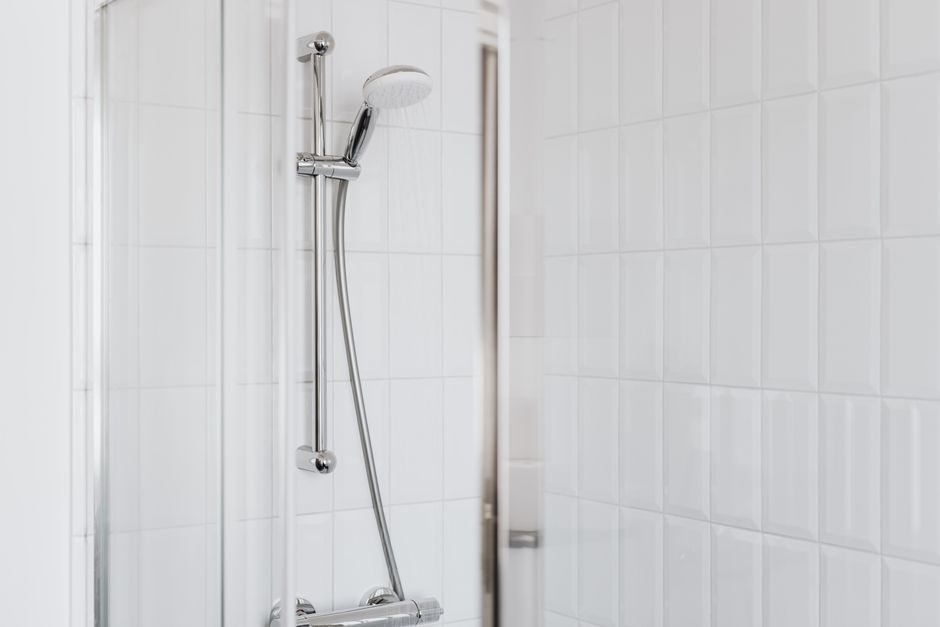 Bathroom Low Water Pressure · Diagnose & Fix Today