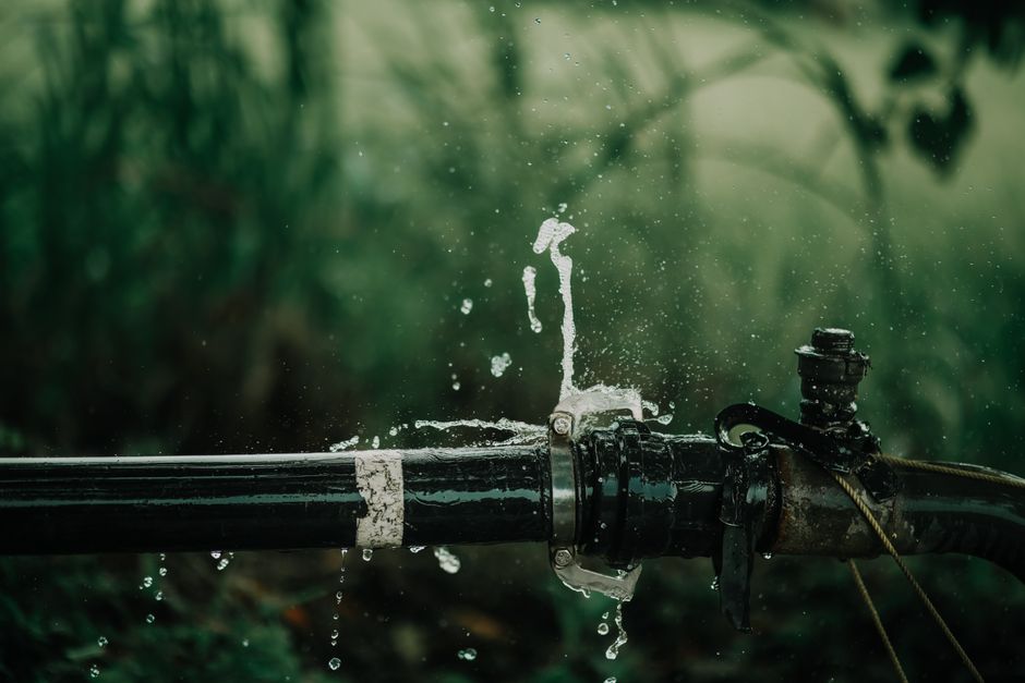 Emergency Leak Repair · Pipe, Faucet, Slab · 24/7 Fix